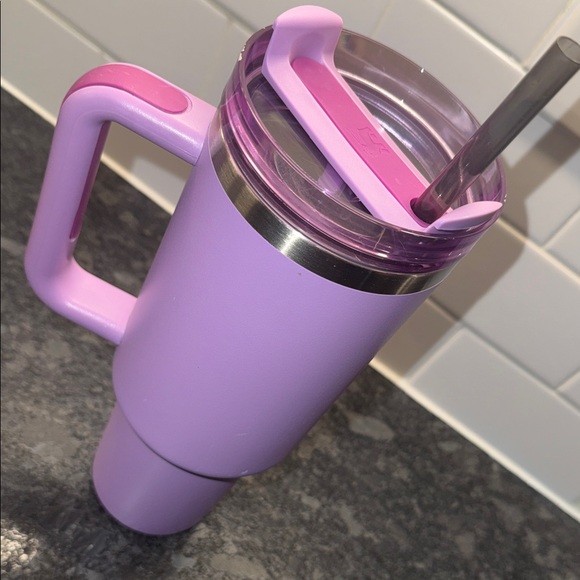 OLIVIA RODRIGO x STANLEY 💫 - Picture 3 of 4